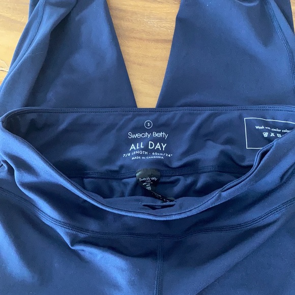 Sweaty Betty All Day Ruched Leggings 7/8 - Picture 3 of 3